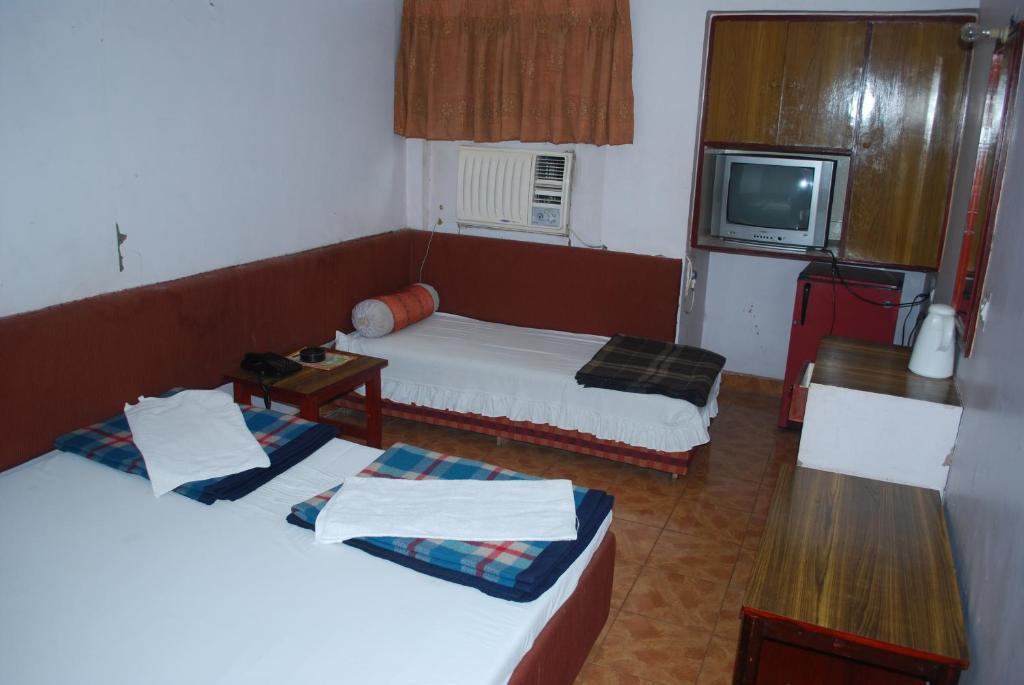 Charans Guest House 勒克瑙 客房 照片